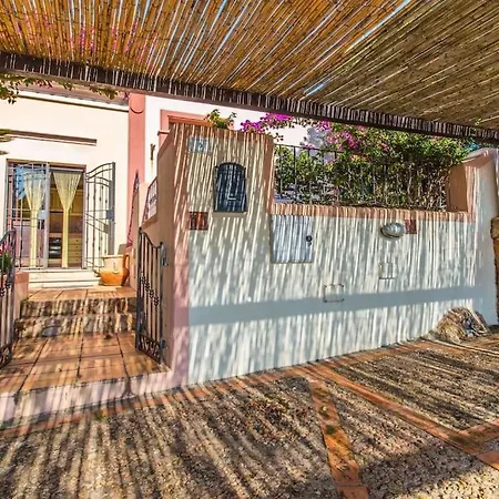Casa A Due Passi Dalla Roccia Dell'orso *